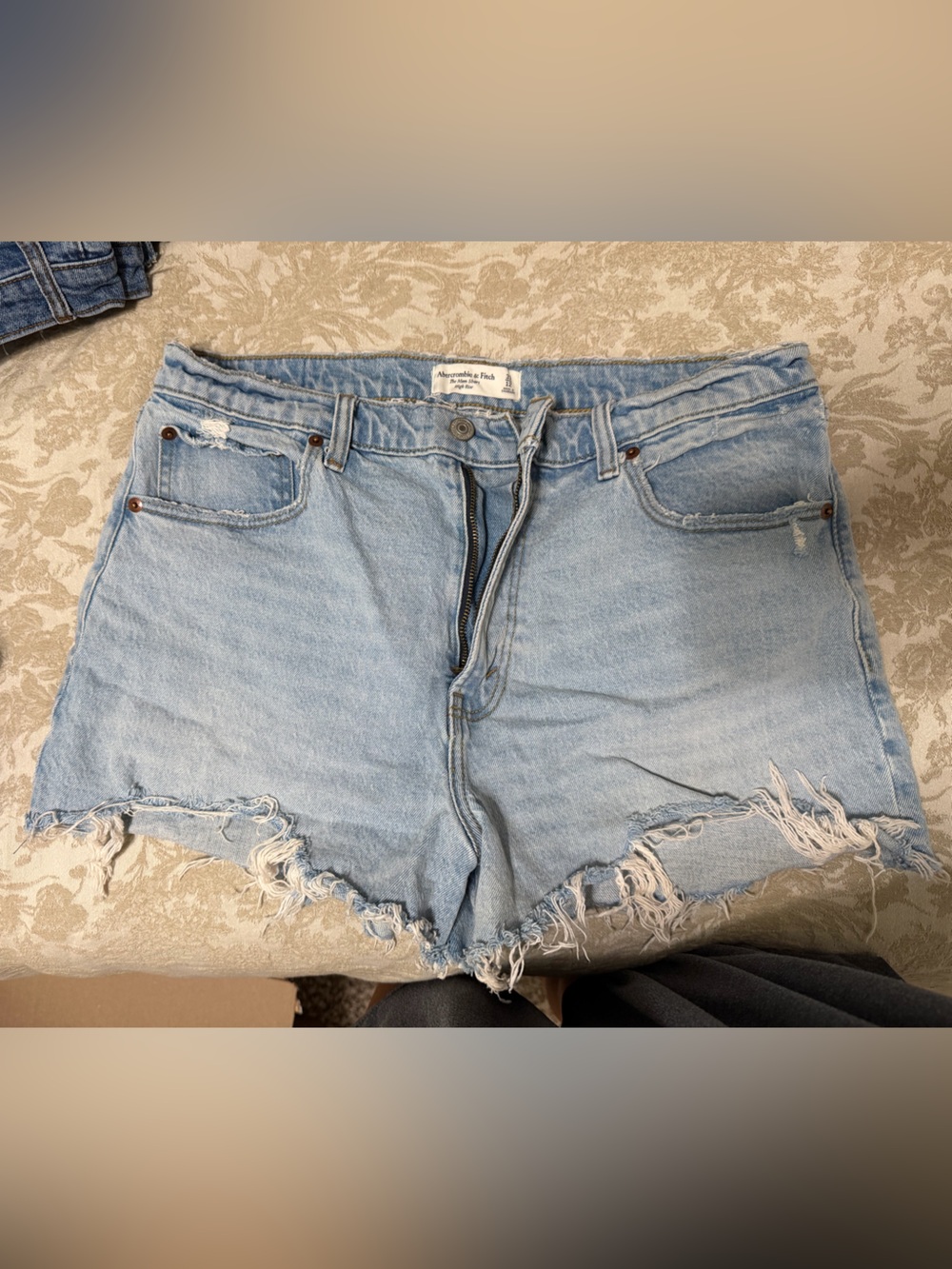 Light Blue Mom Short High Rise - Abercrombie & Fitch